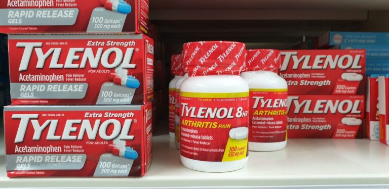 tylenol-shelf_ss_1693028002-1320x642-1